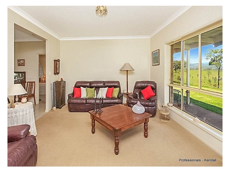 569 Oaky Creek Road, Oaky Creek QLD 4285