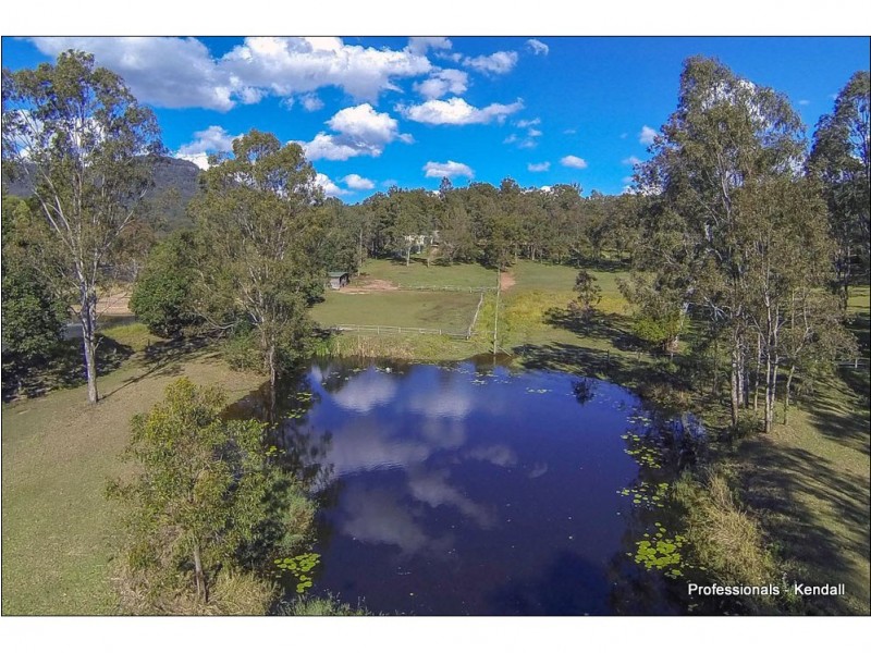 174 Vonda Youngman Drive, Tamborine QLD 4270