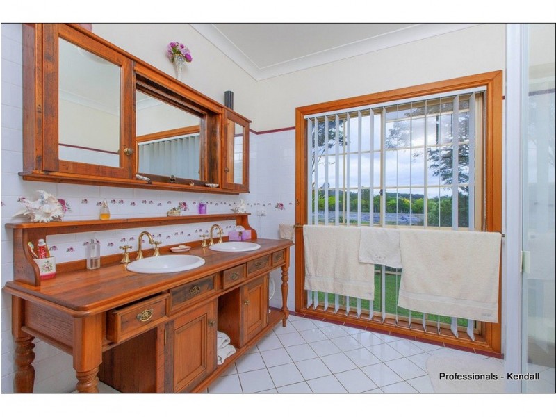 91 Currey Road, Wongawallan QLD 4210