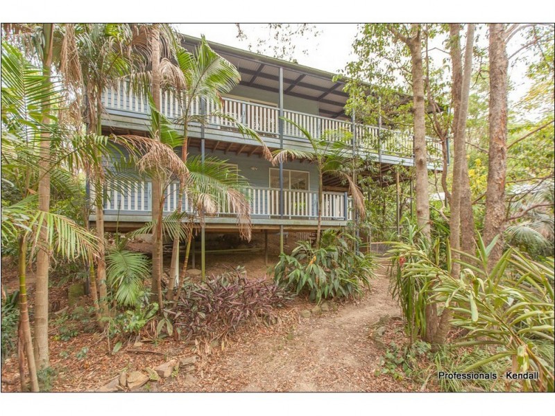 13 Tabor Drive, Eagle Heights QLD 4271