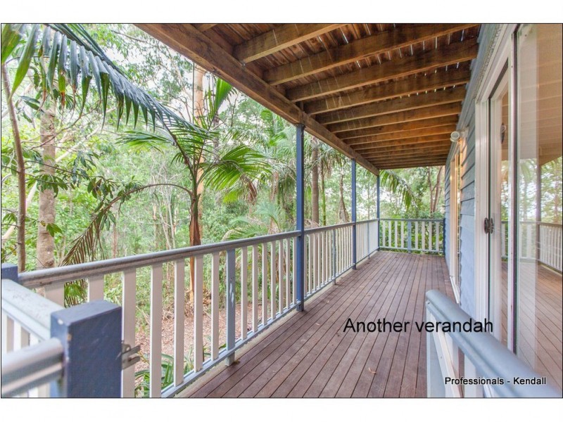 13 Tabor Drive, Eagle Heights QLD 4271