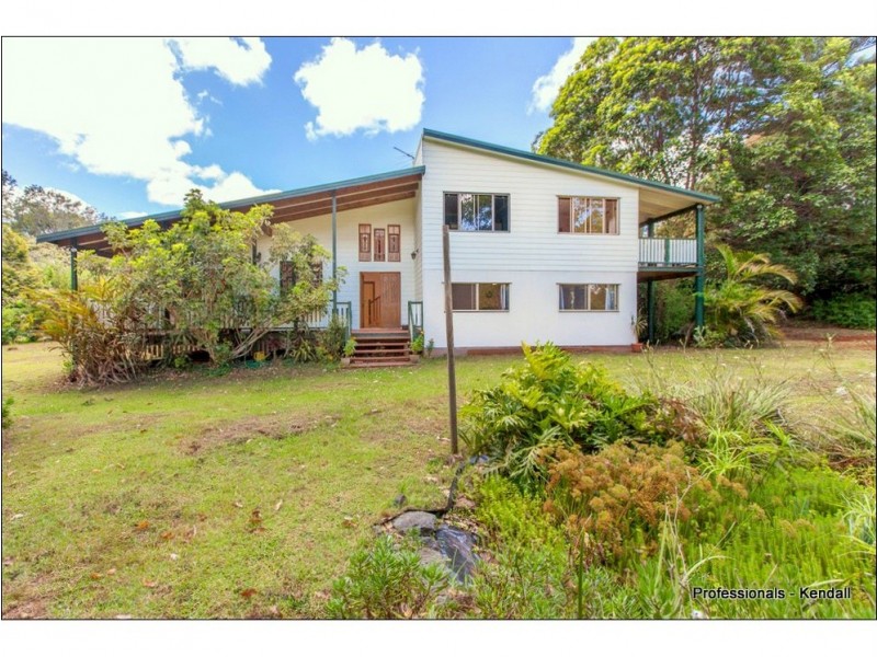 1 Freemont Drive, Tamborine Mountain QLD 4272
