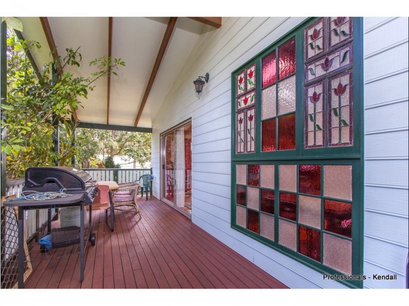 1 Freemont Drive, Tamborine Mountain QLD 4272
