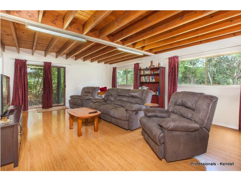 1 Freemont Drive, Tamborine Mountain QLD 4272