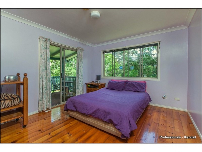 1 Freemont Drive, Tamborine Mountain QLD 4272