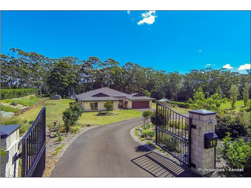 19 Power Parade, Tamborine Mountain QLD 4272