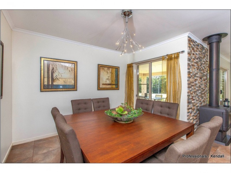 19 Power Parade, Tamborine Mountain QLD 4272