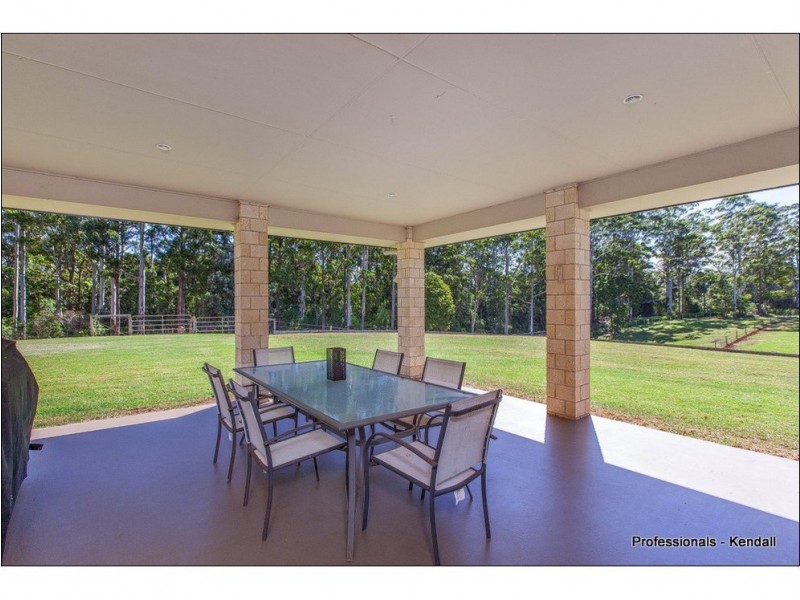 19 Power Parade, Tamborine Mountain QLD 4272