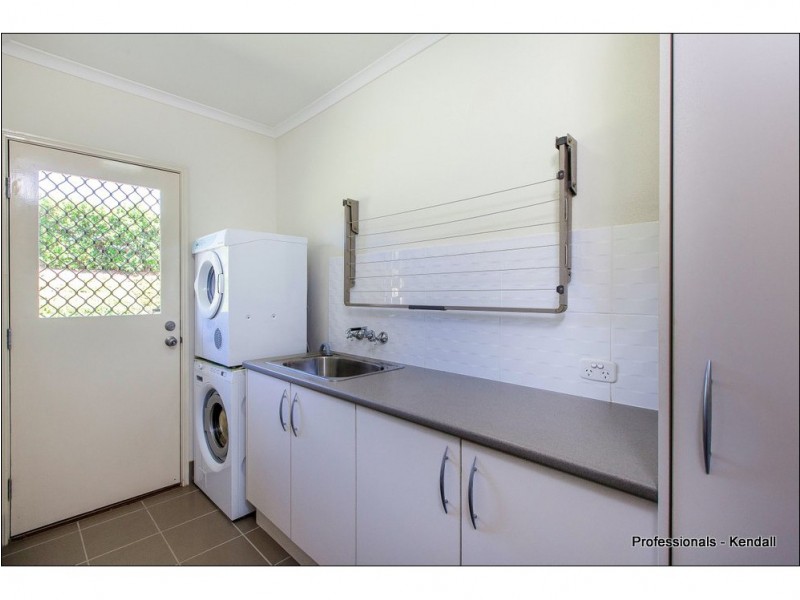 19 Power Parade, Tamborine Mountain QLD 4272