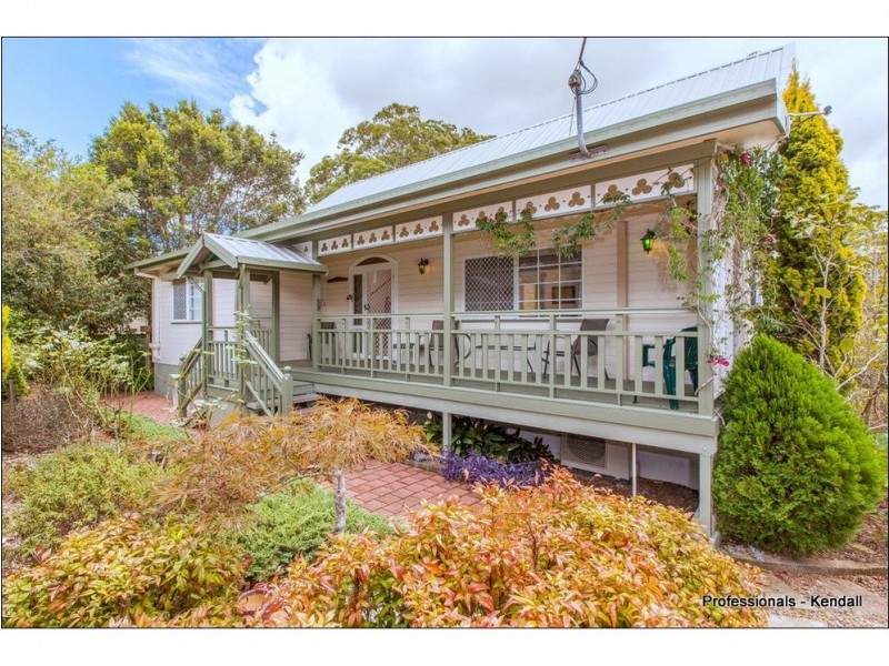 76 Magnetic Drive, Eagle Heights QLD 4271