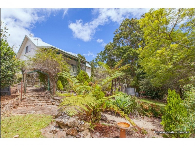 76 Magnetic Drive, Eagle Heights QLD 4271