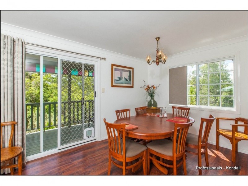 76 Magnetic Drive, Eagle Heights QLD 4271