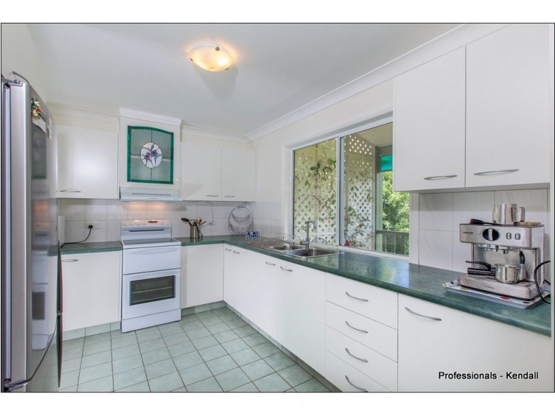 76 Magnetic Drive, Eagle Heights QLD 4271