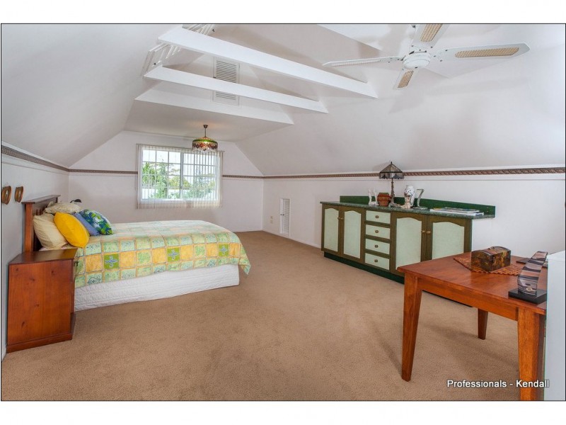 76 Magnetic Drive, Eagle Heights QLD 4271