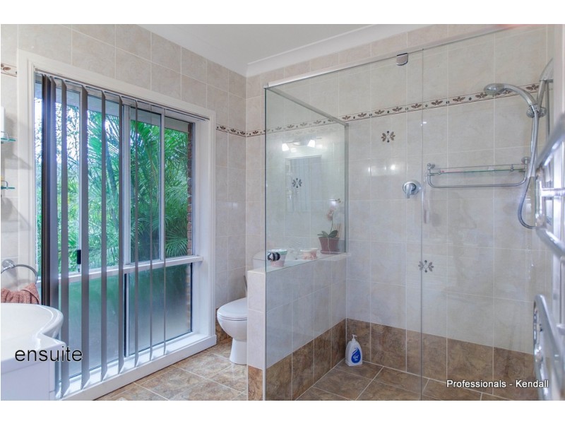 25 Leona Court, Tamborine Mountain QLD 4272