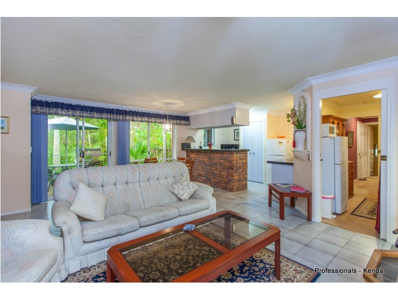 25 Leona Court, Tamborine Mountain QLD 4272