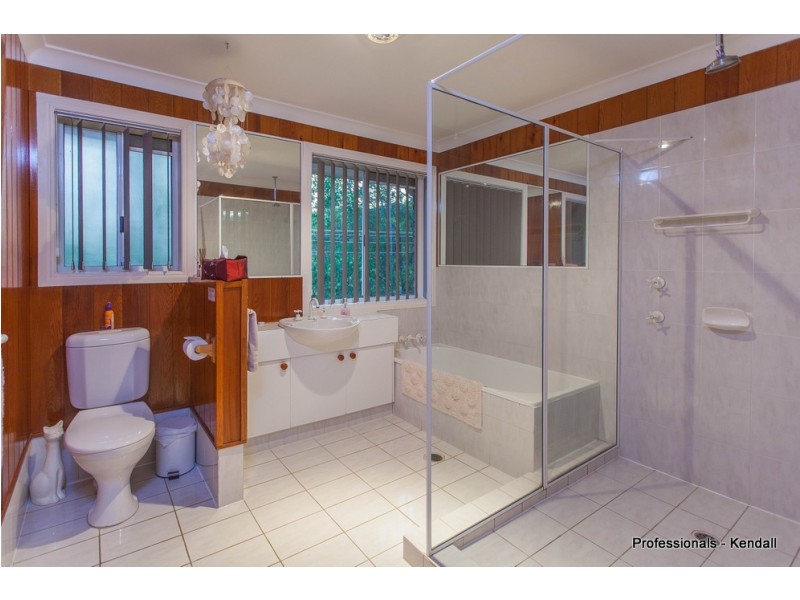 25 Leona Court, Tamborine Mountain QLD 4272