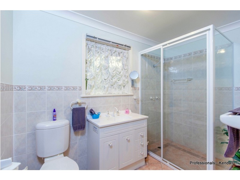 25 Leona Court, Tamborine Mountain QLD 4272