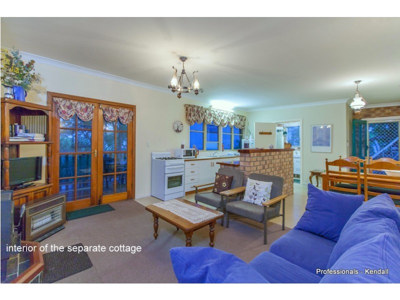 25 Leona Court, Tamborine Mountain QLD 4272