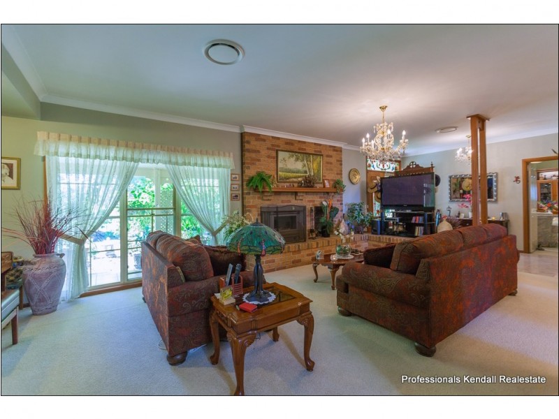 2 Shorthorn Court, Tamborine QLD 4270