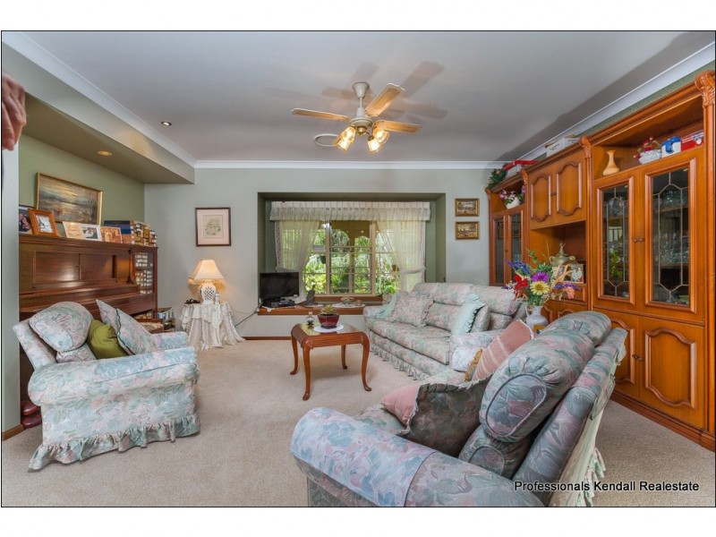2 Shorthorn Court, Tamborine QLD 4270