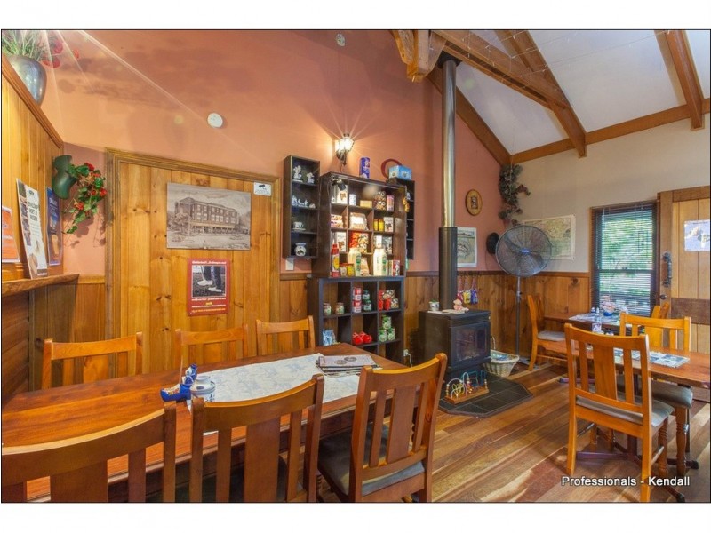 88 Eagle Heights Road, Tamborine Mountain QLD 4272