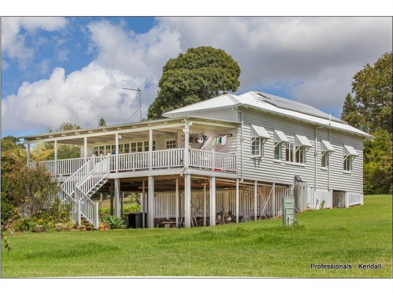 11 Holt Road, Tamborine Mountain QLD 4272