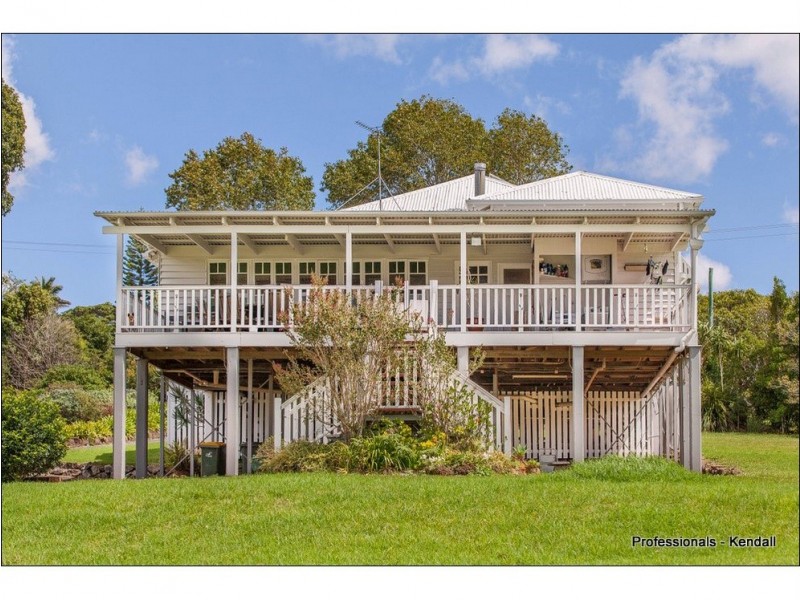 11 Holt Road, Tamborine Mountain QLD 4272