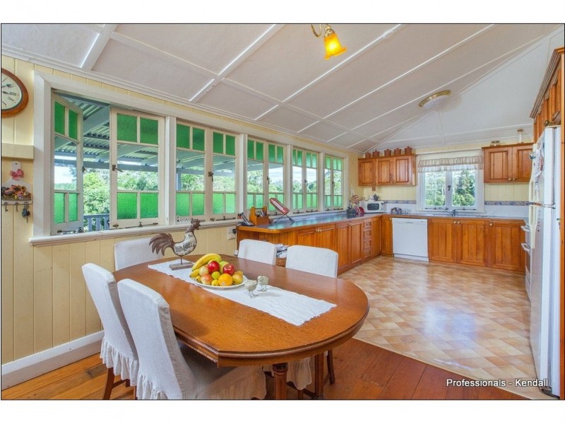 11 Holt Road, Tamborine Mountain QLD 4272