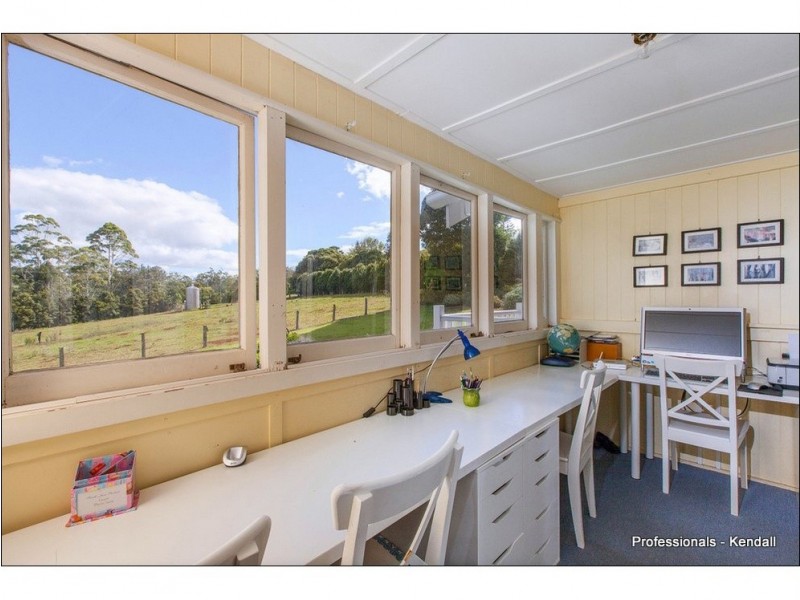 11 Holt Road, Tamborine Mountain QLD 4272