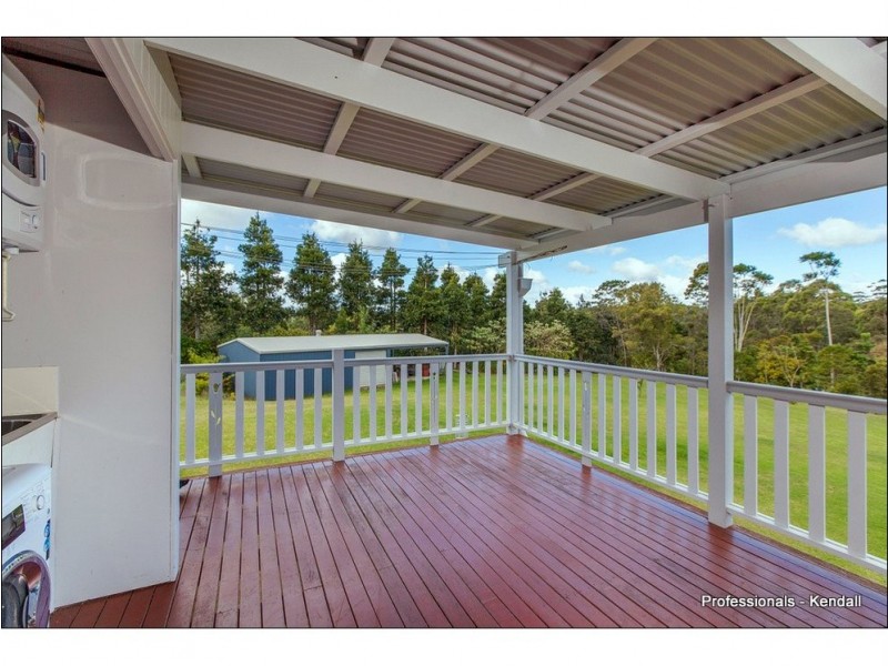 11 Holt Road, Tamborine Mountain QLD 4272