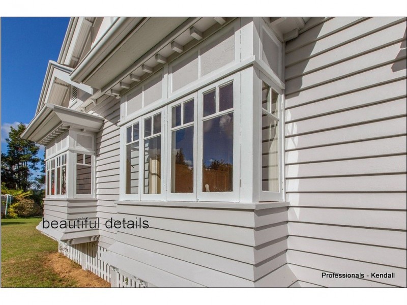 11 Holt Road, Tamborine Mountain QLD 4272