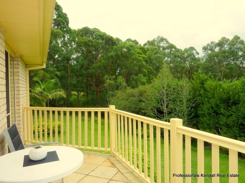 10 Borneo Court, Tamborine Mountain QLD 4272