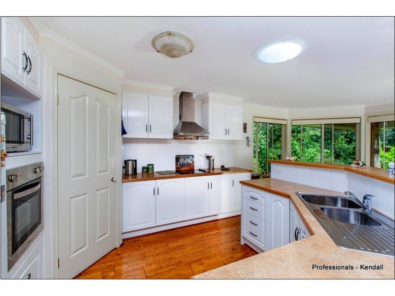 14 North Street, Tamborine Mountain QLD 4272