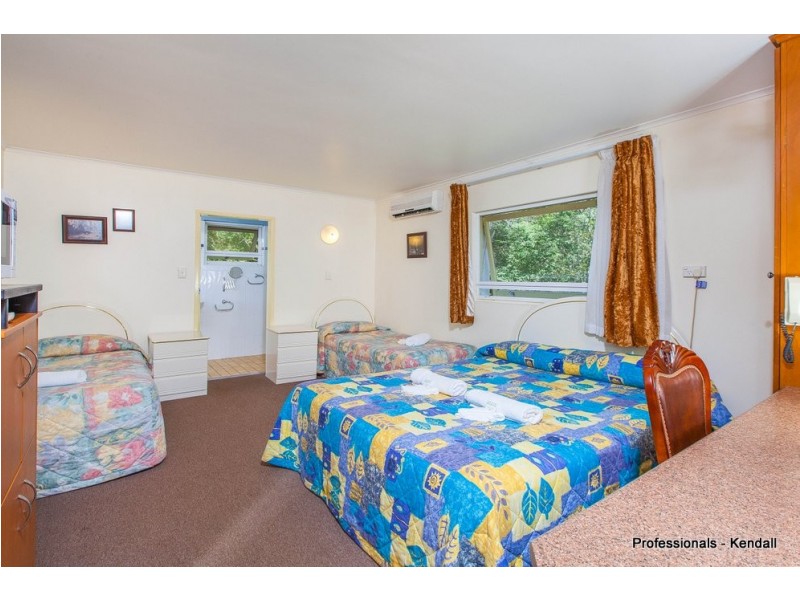 9 Eagle Heights Road, Tamborine Mountain QLD 4272