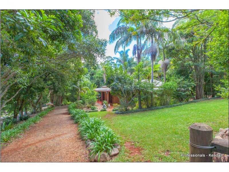 20 Bateke Road, Tamborine Mountain QLD 4272