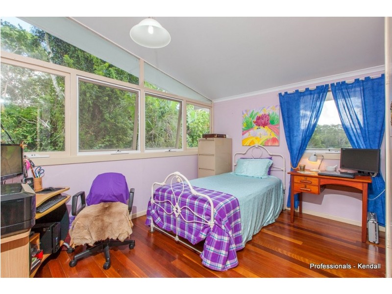 94 Eagle Heights Road, Eagle Heights QLD 4271