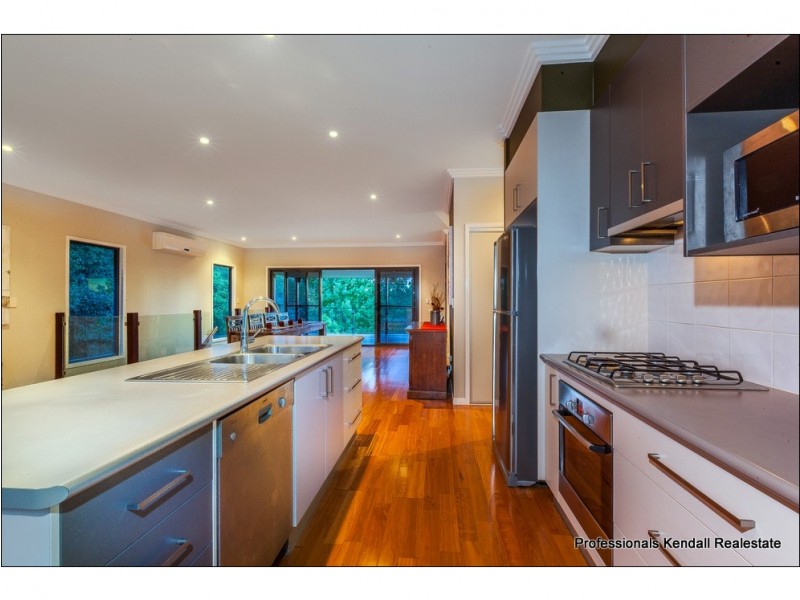 68 Pacific Parade, Tamborine Mountain QLD 4272