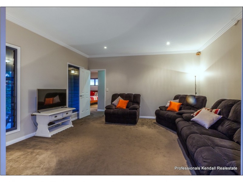 68 Pacific Parade, Tamborine Mountain QLD 4272
