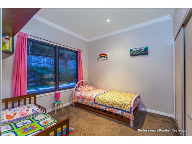 68 Pacific Parade, Tamborine Mountain QLD 4272