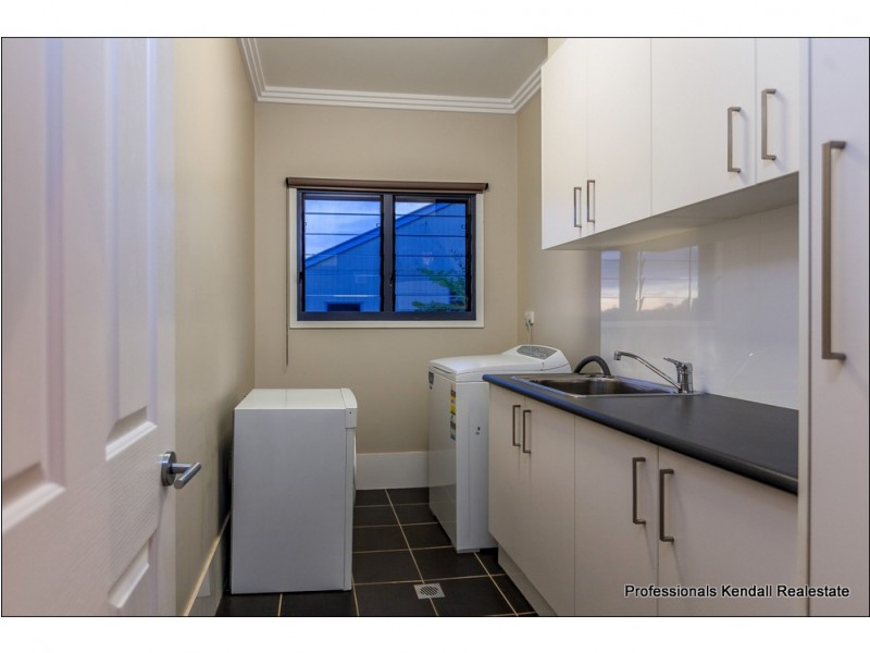 68 Pacific Parade, Tamborine Mountain QLD 4272