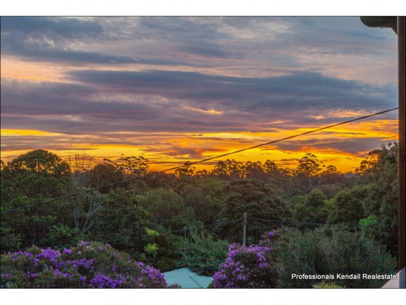 68 Pacific Parade, Tamborine Mountain QLD 4272