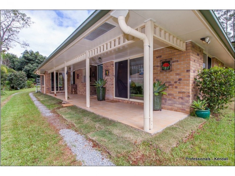 16 North Street, Tamborine Mountain QLD 4272