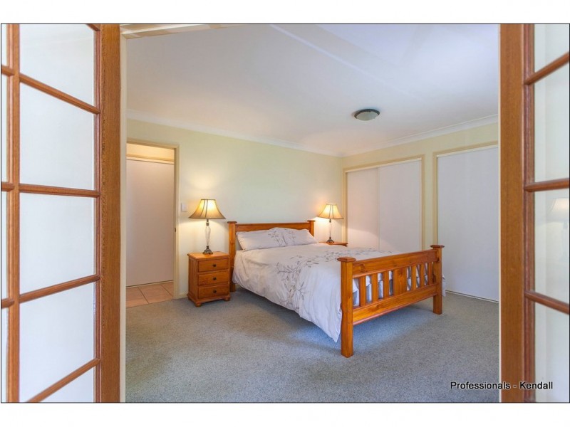 16 North Street, Tamborine Mountain QLD 4272