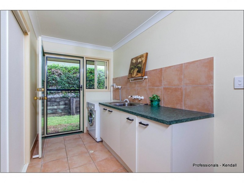 16 North Street, Tamborine Mountain QLD 4272