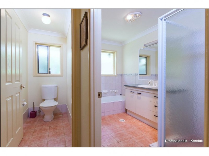 16 North Street, Tamborine Mountain QLD 4272