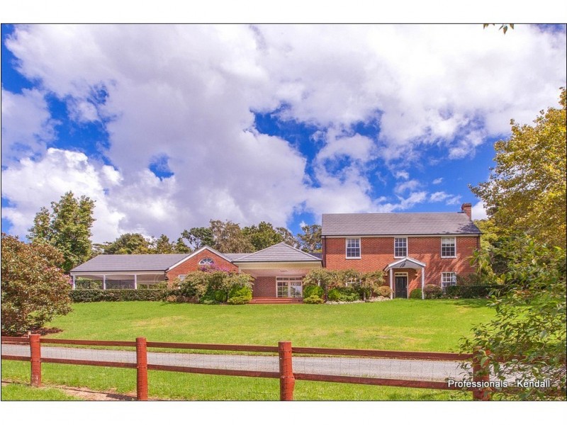 90 Main Western Road, Tamborine Mountain QLD 4272