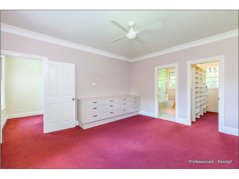 90 Main Western Road, Tamborine Mountain QLD 4272