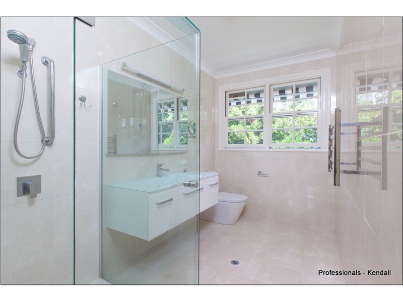 90 Main Western Road, Tamborine Mountain QLD 4272