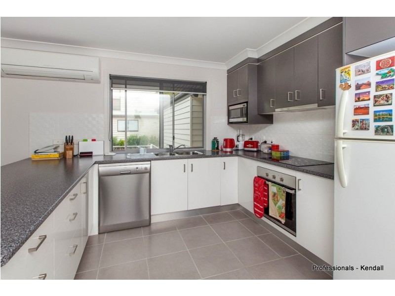 7 Erebus Court, Eagle Heights QLD 4271